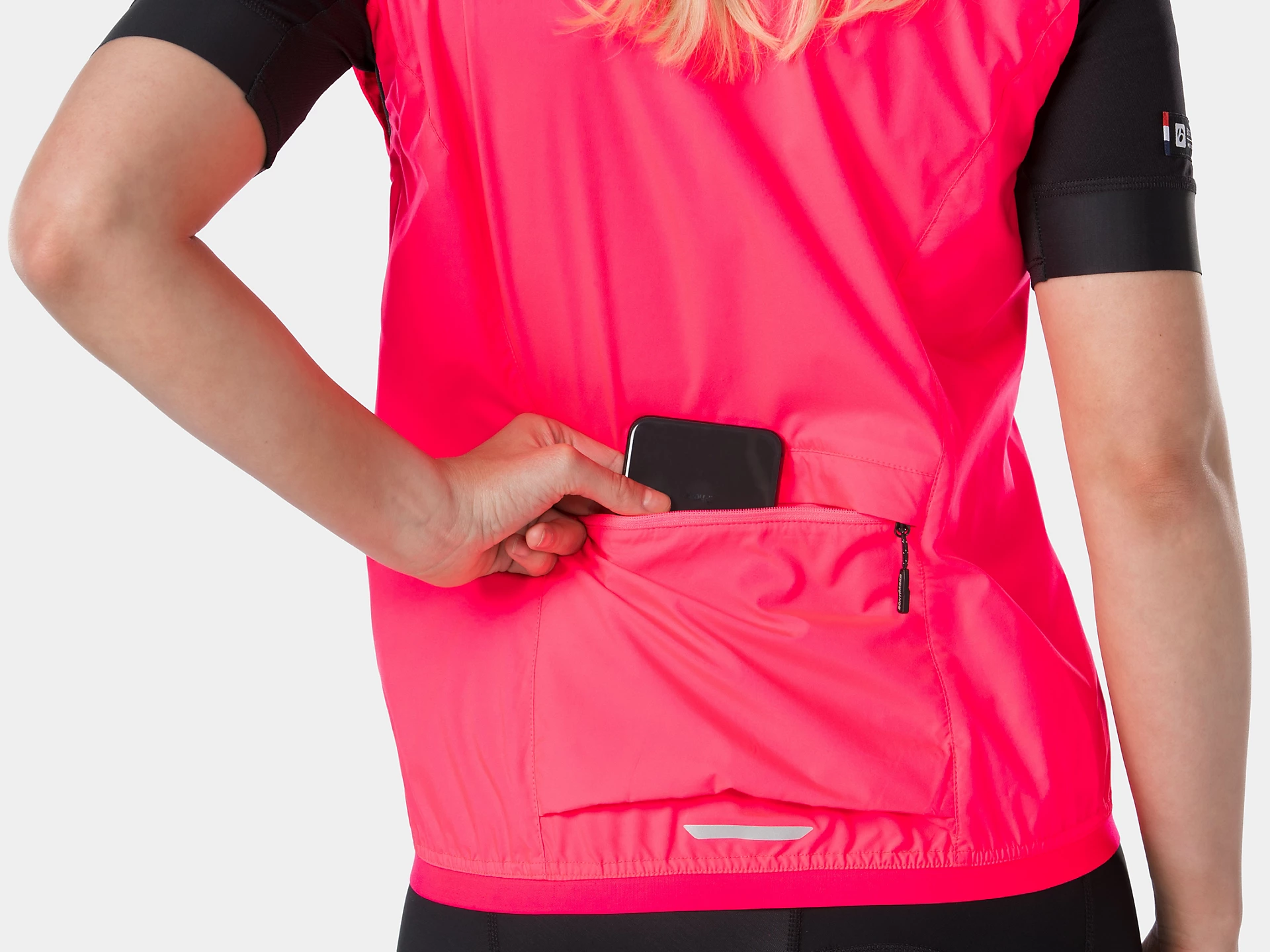 CircuitWomensWindCyclingVest_24973_B_Alt3